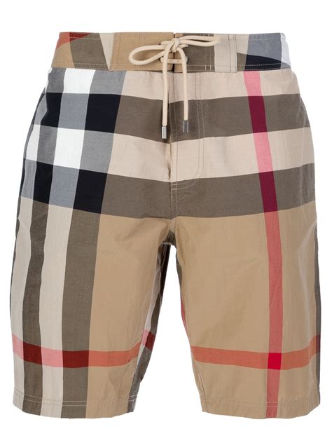 Contact information for aktienfakten.de - Shop BURBERRY shorts for men and compare prices across 500+ stores. In 1856, tailor's apprentice Thomas Burberry founded the British firm Burberry with a collection of outerwear. The house's most famous creation, the trench coat, was created for soldiers fighting in the WWI trenches. Fast forward 150 years, and today the brand is known for classically chic ready-to-wear, fragrances, timepieces ... 